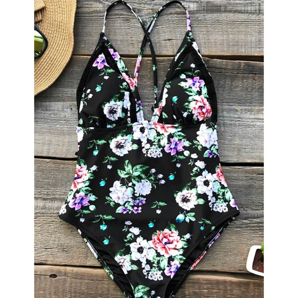 NWT Cupshe one piece floral suit.